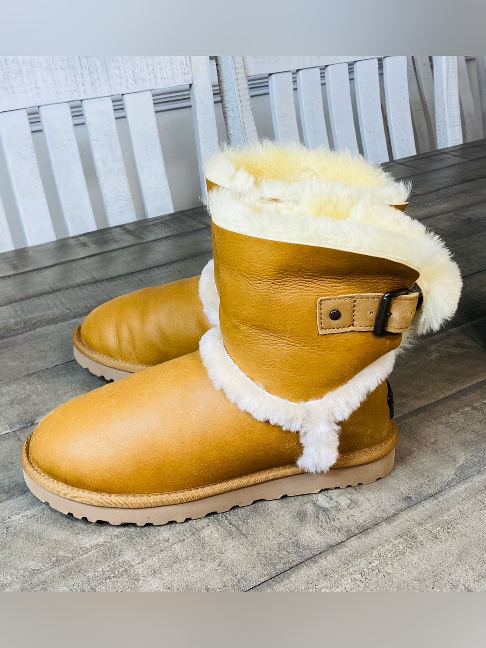 UGG Airehart Leather Shearling Boots Chestnut Brown Buckle Women's Size 8